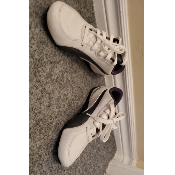 Puma white leather sneaker - Picture 2 of 6